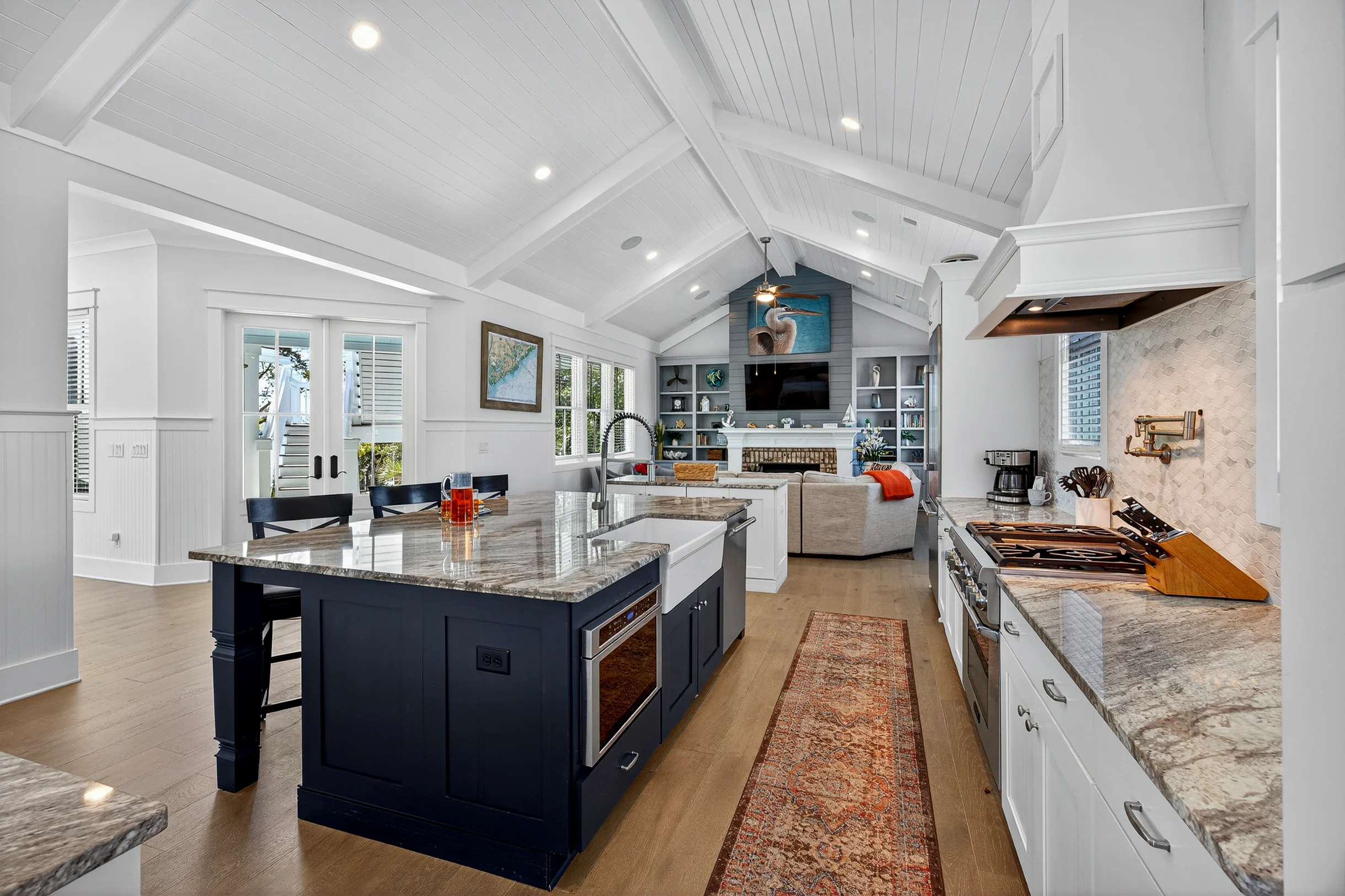 AV3-23: 3 23rd Avenue #51