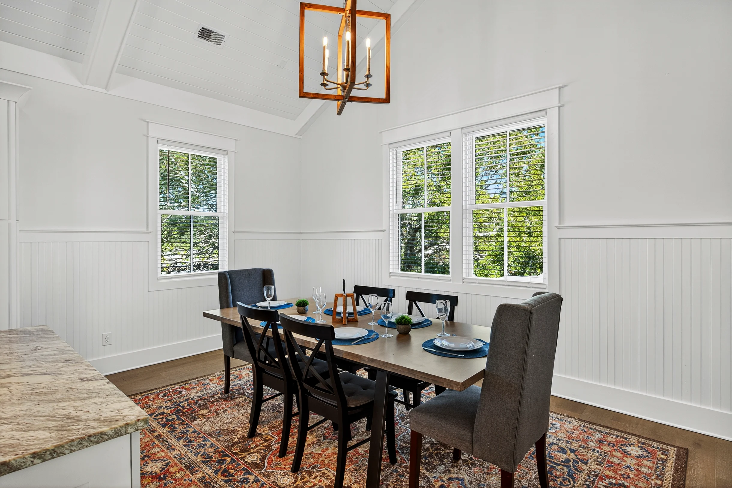 AV3-23: 3 23rd Avenue #8