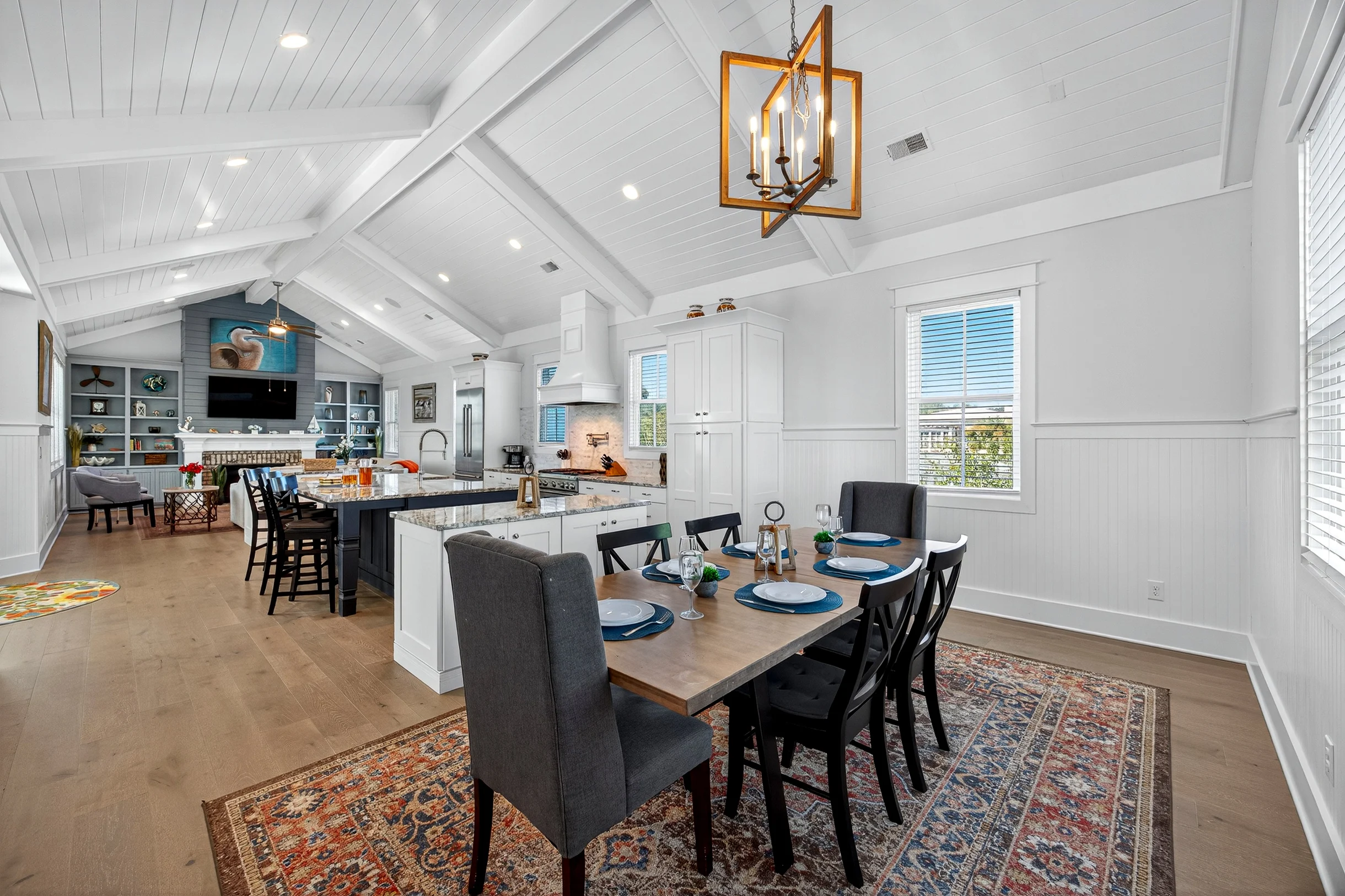 AV3-23: 3 23rd Avenue #28