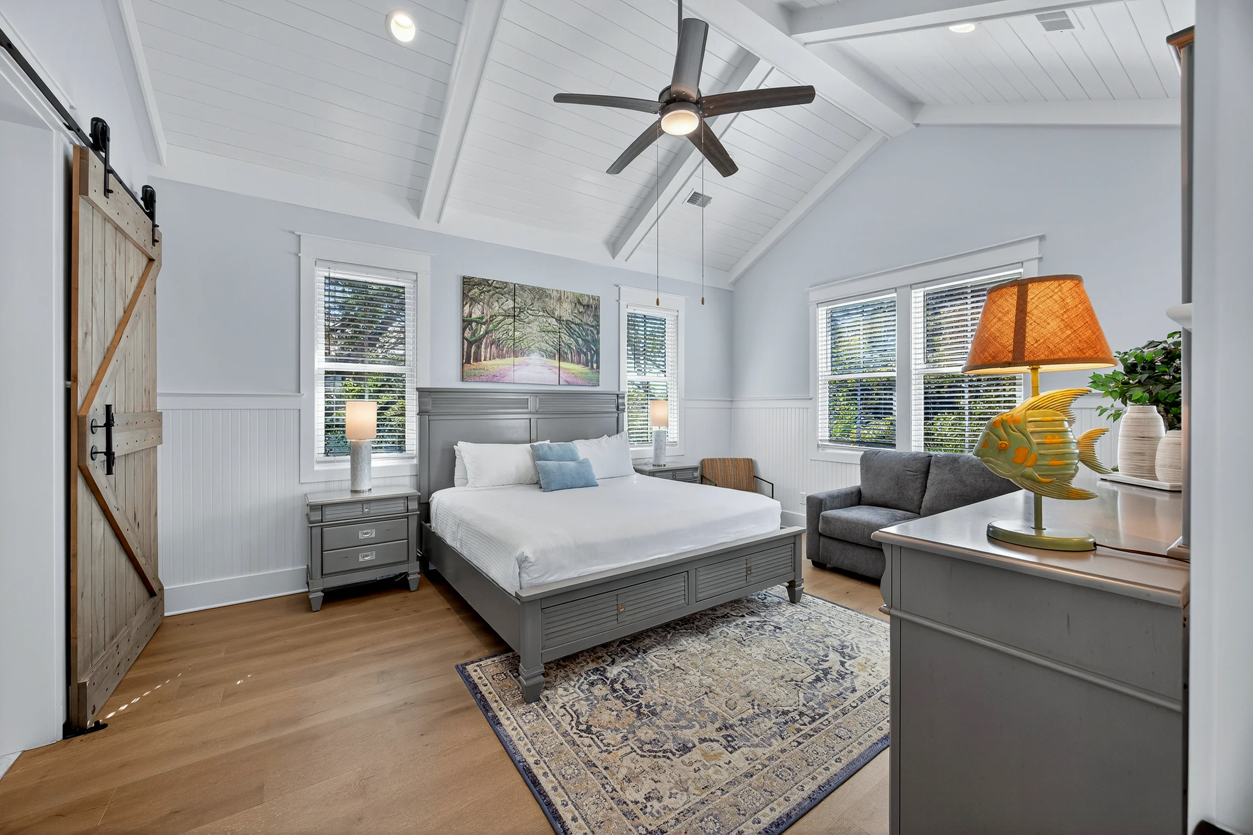 AV3-23: 3 23rd Avenue #6