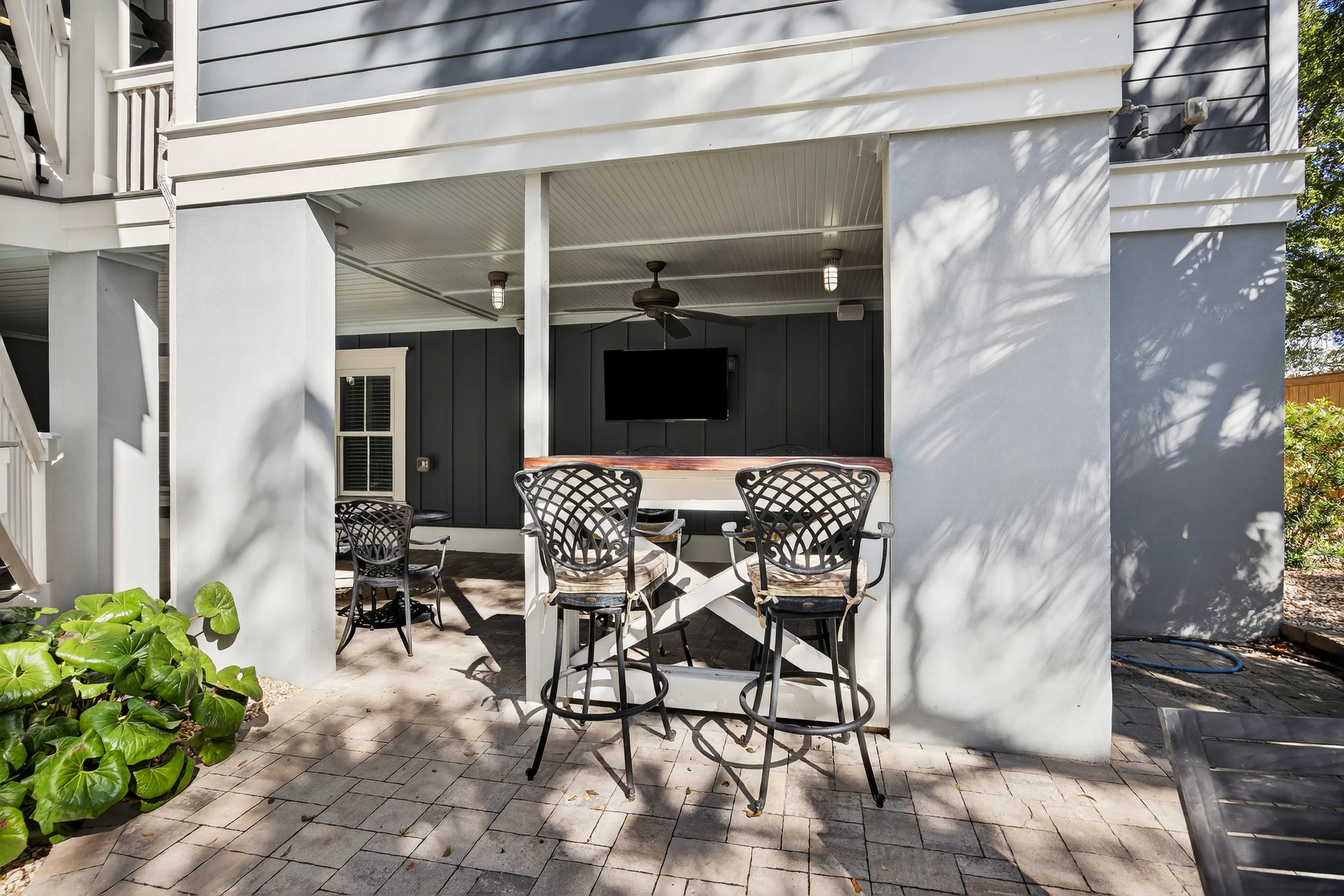 AV3-23: 3 23rd Avenue #38