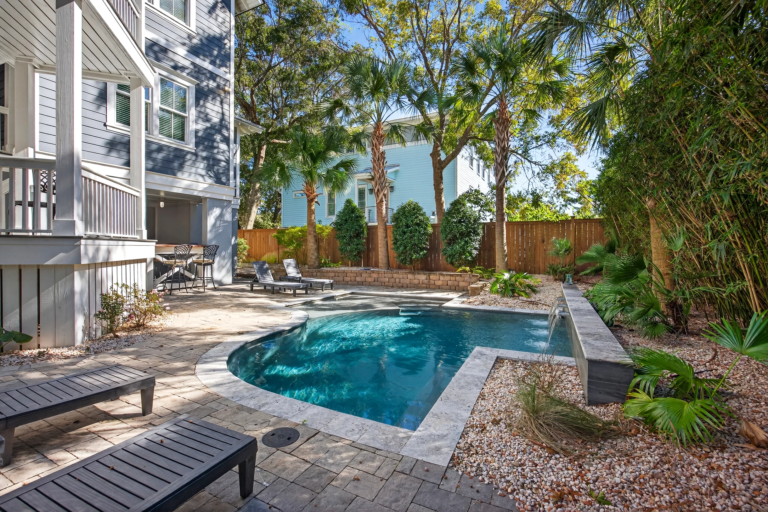 AV3-23: 3 23rd Avenue #52
