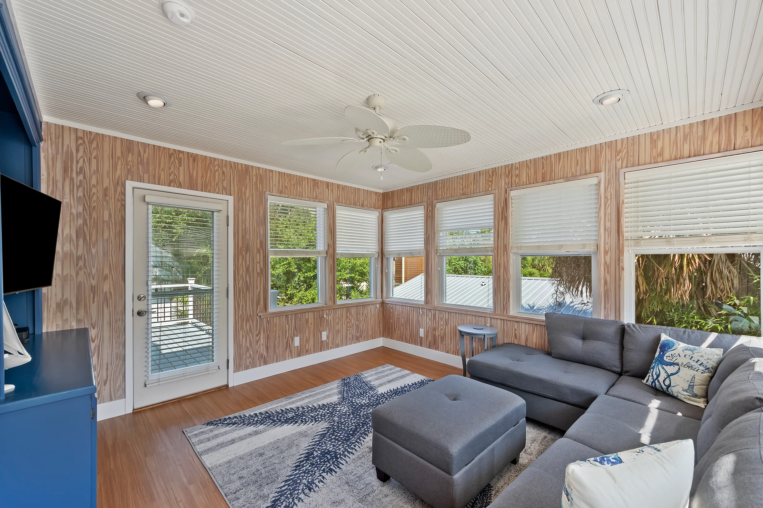 Wander Isle Lotus #23