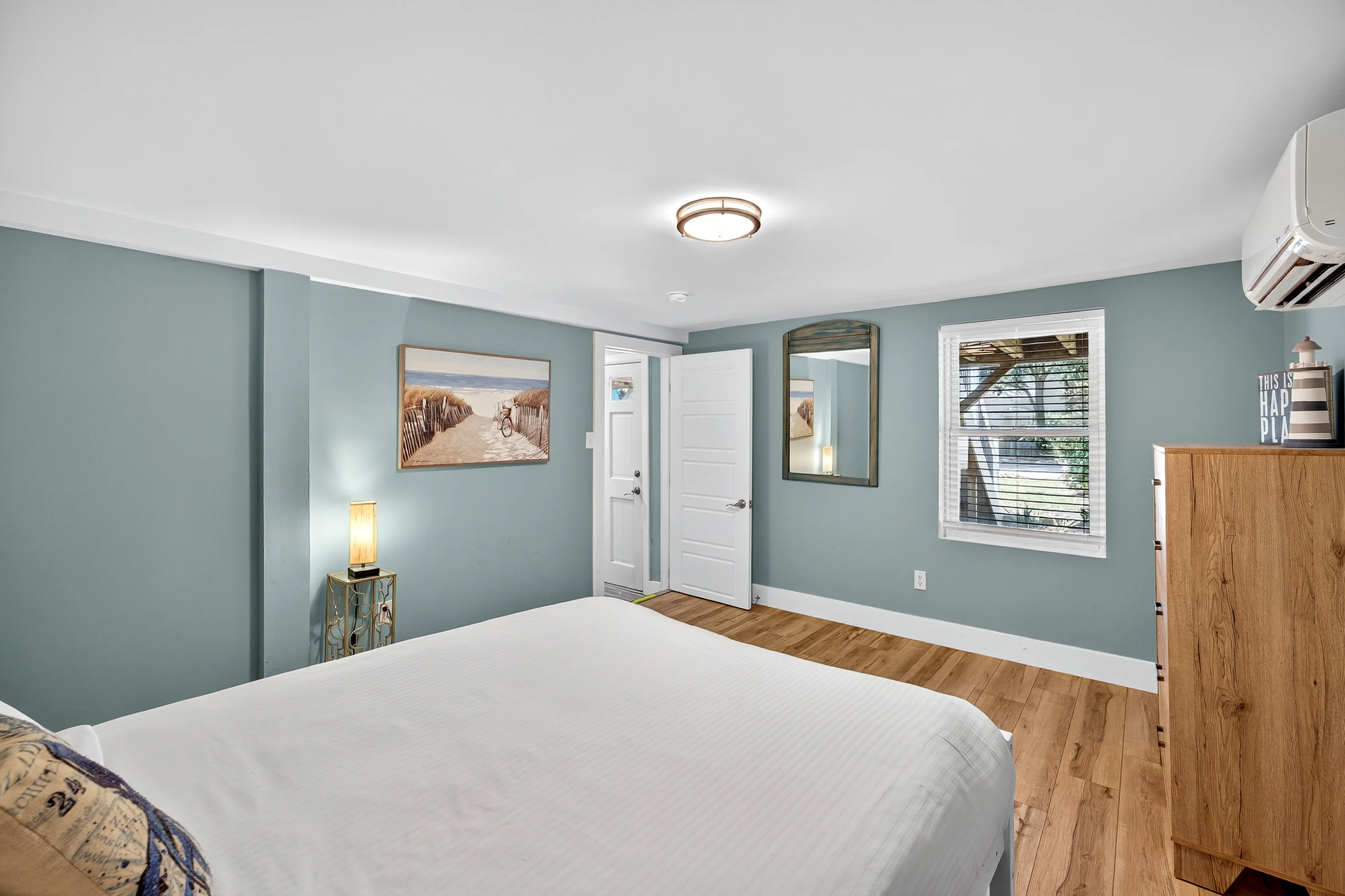 Wander Isle Lotus #28