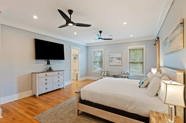 Bedroom 1 image 1