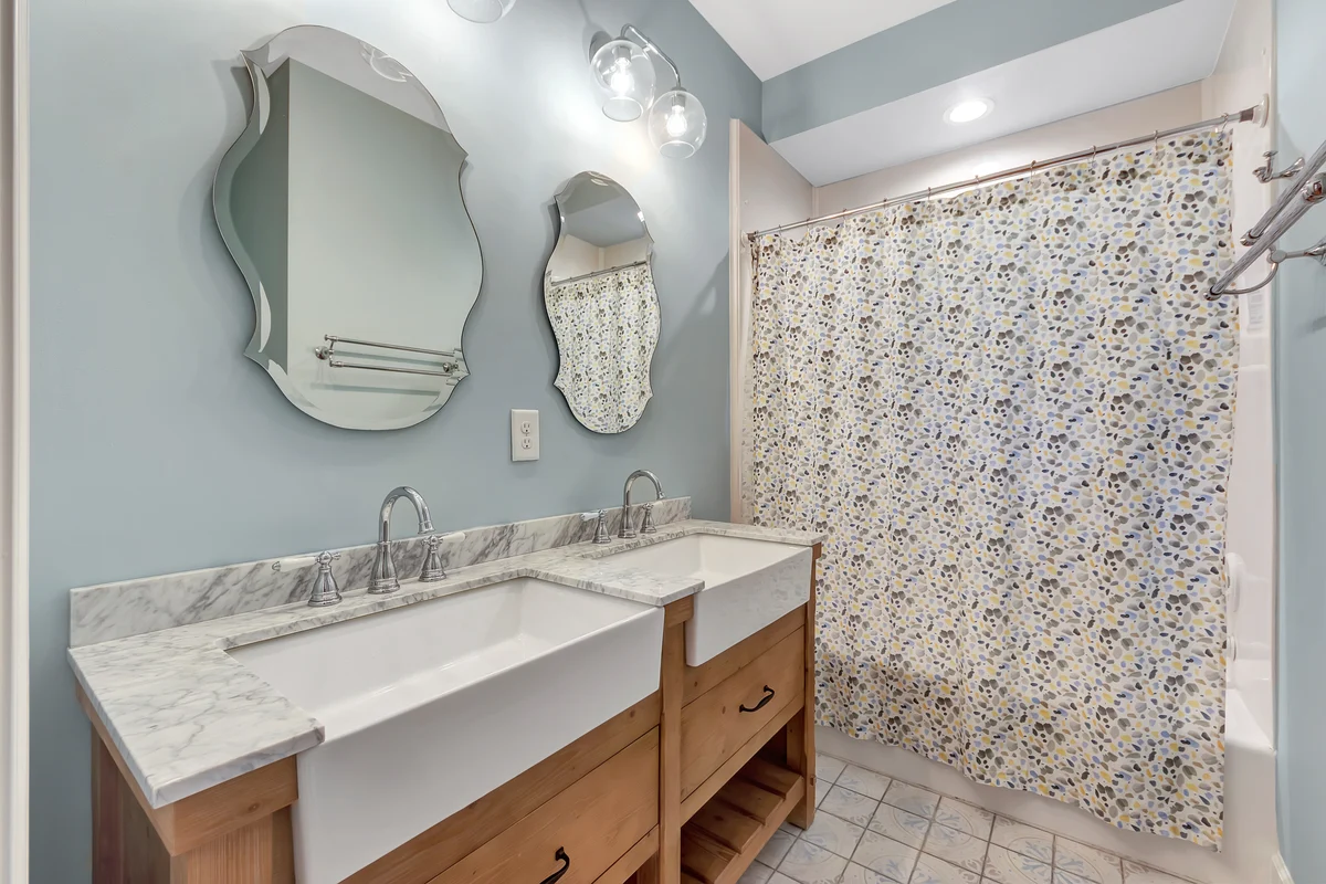 Wander Seabrook Palmettos