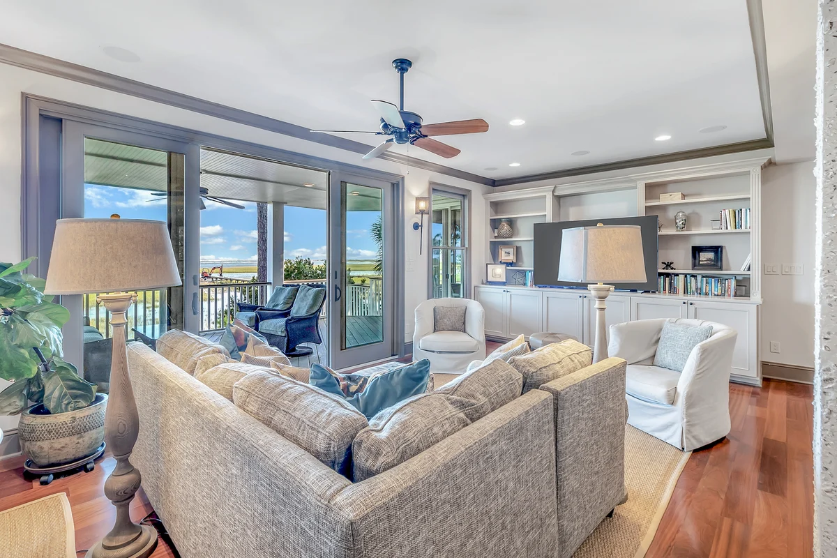 Wander Seabrook Marshfront