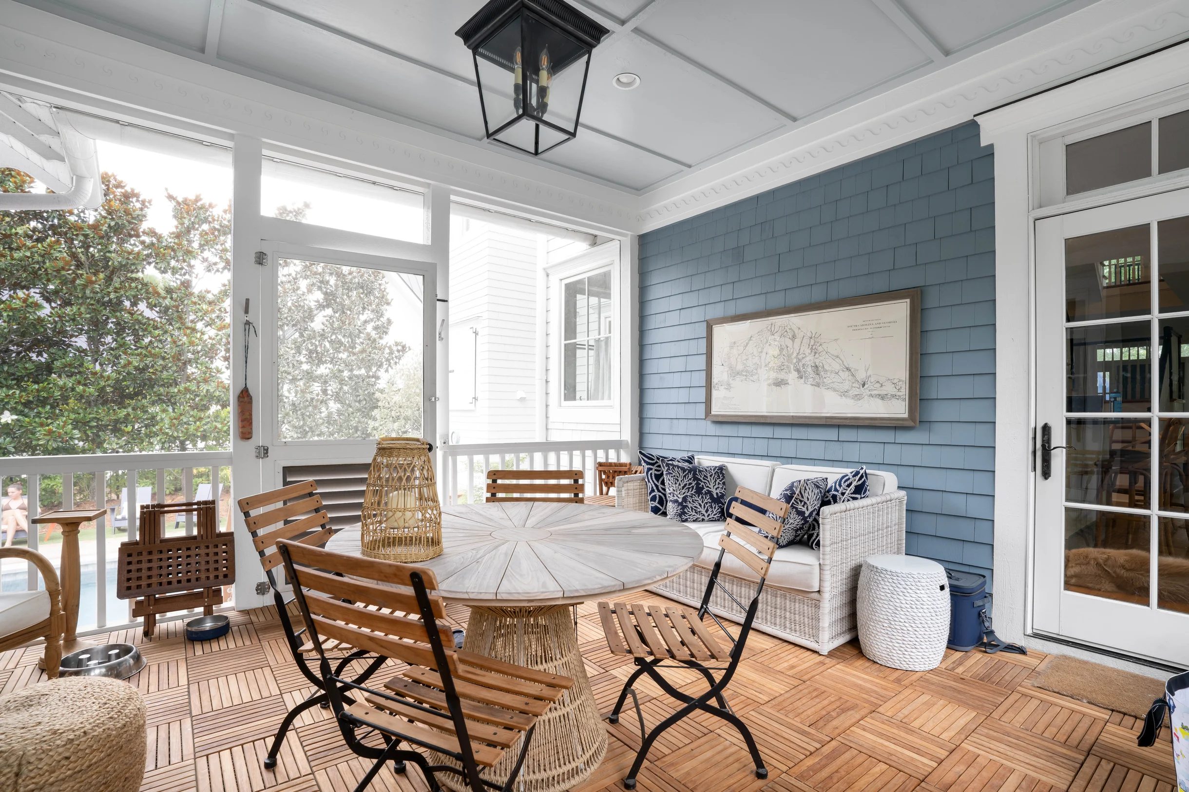 EA2B: 2B Eugenia Avenue #30