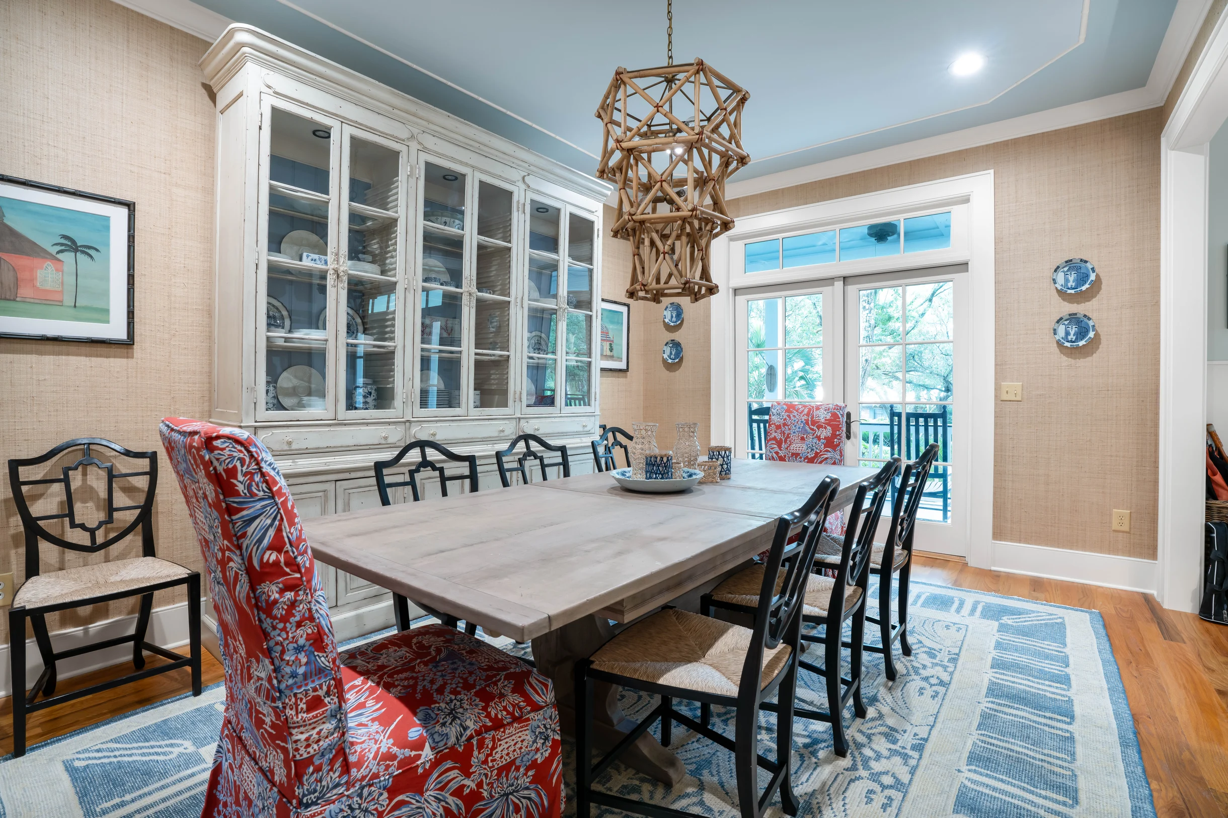 EA2B: 2B Eugenia Avenue #24