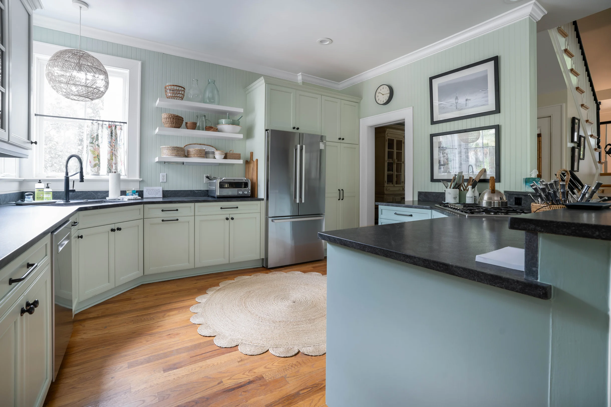 EA2B: 2B Eugenia Avenue #15
