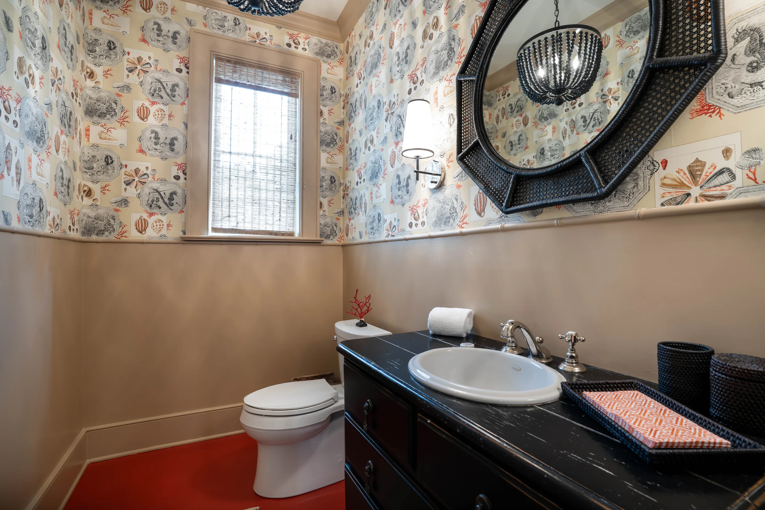 EA2B: 2B Eugenia Avenue #12