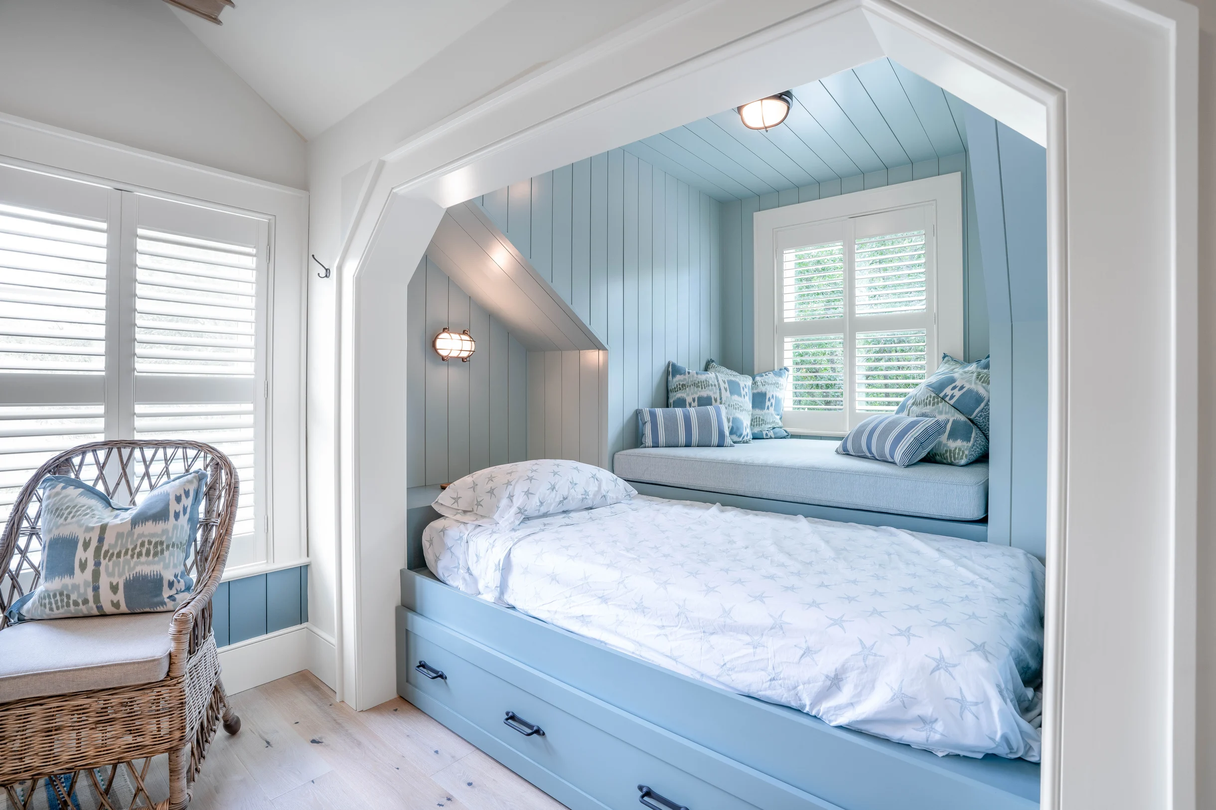 EA2B: 2B Eugenia Avenue #31