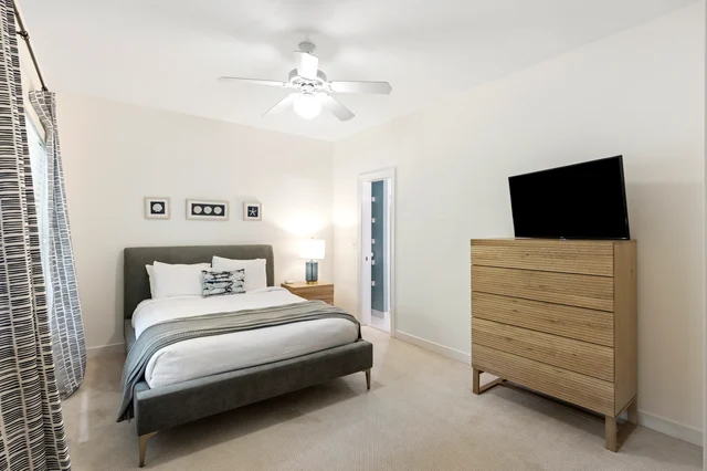 Bedroom 4 image 1