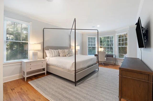 Bedroom 1 image 1