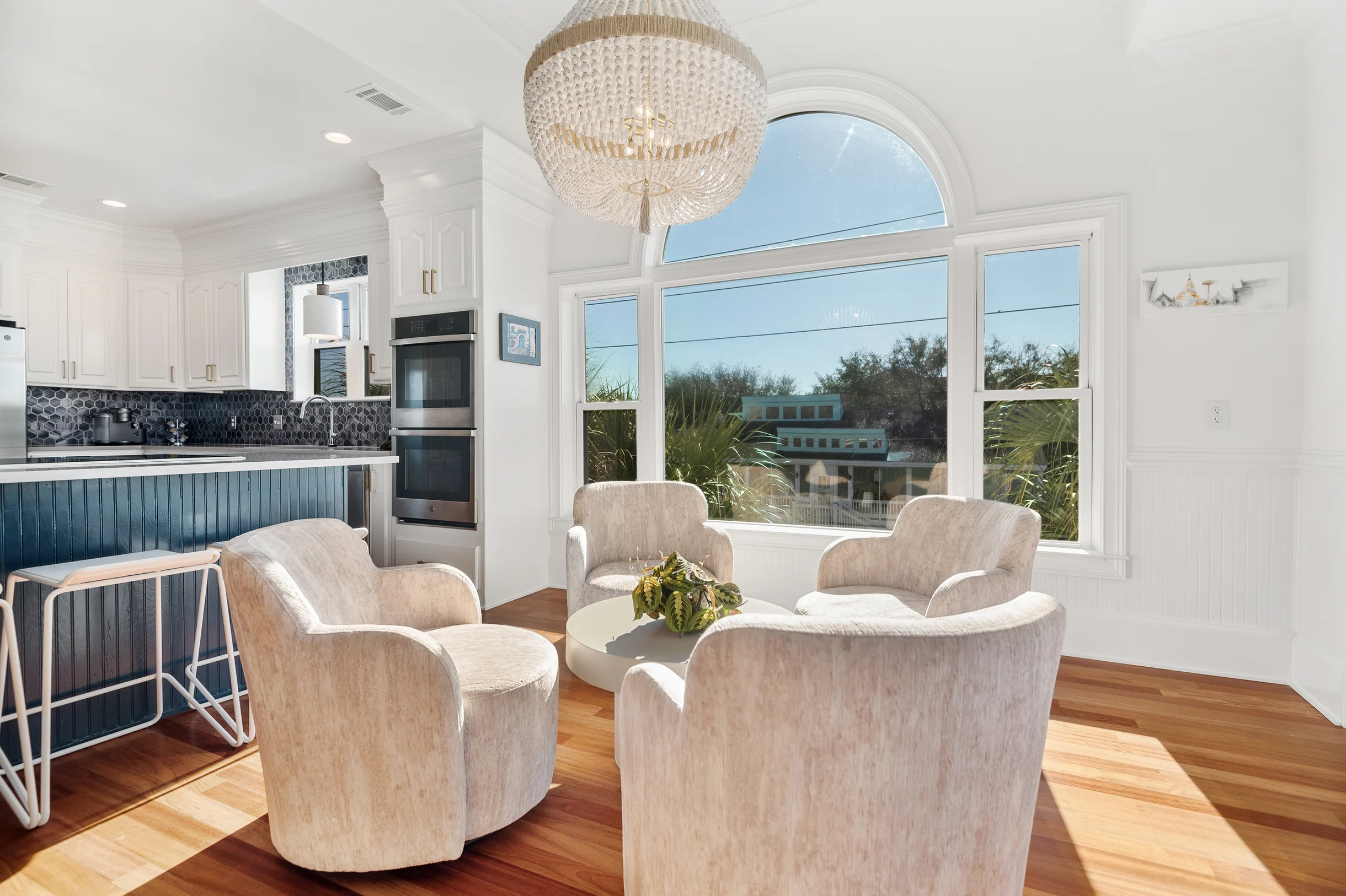 Wander Palms Island Glow #52