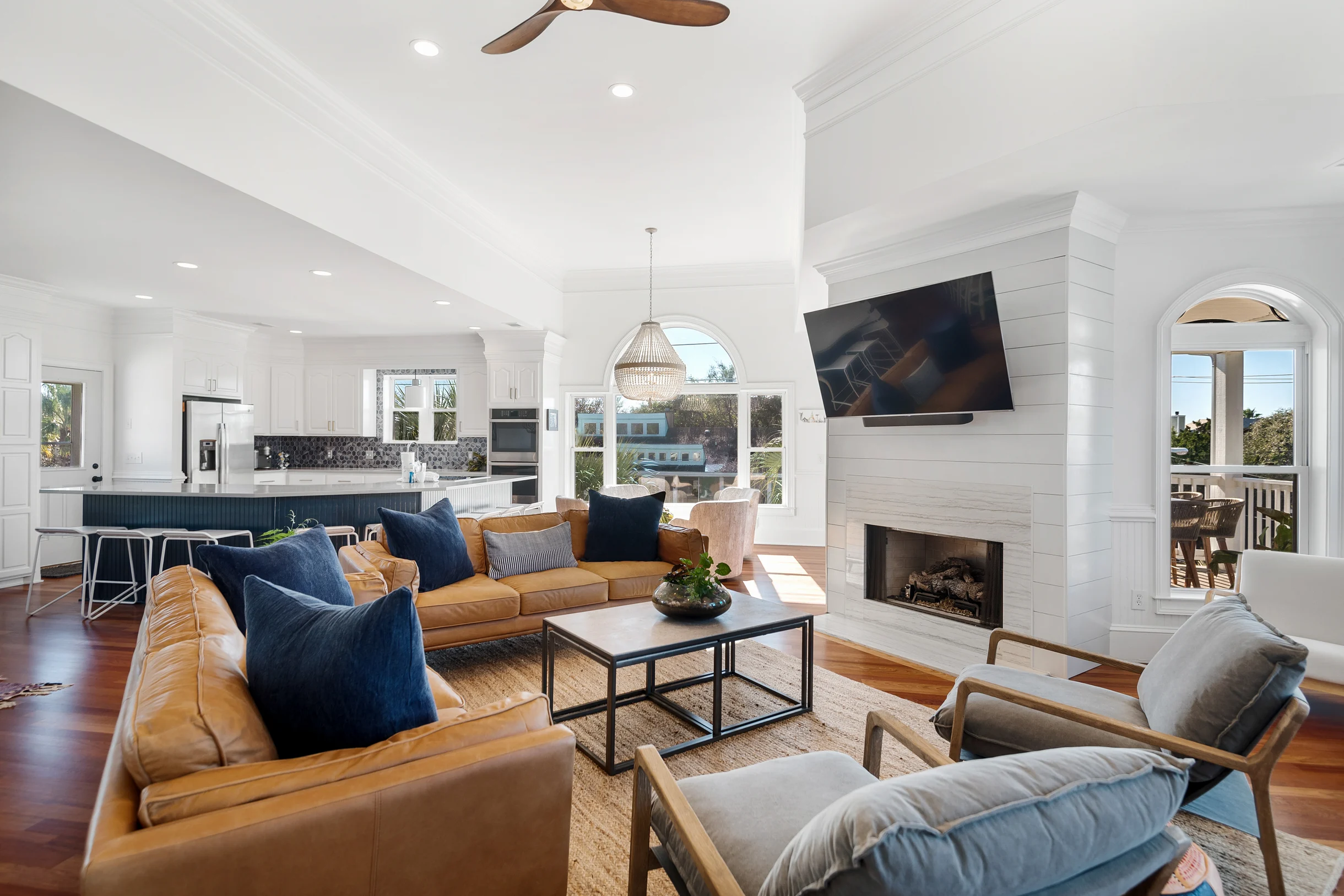 Wander Palms Island Glow #1