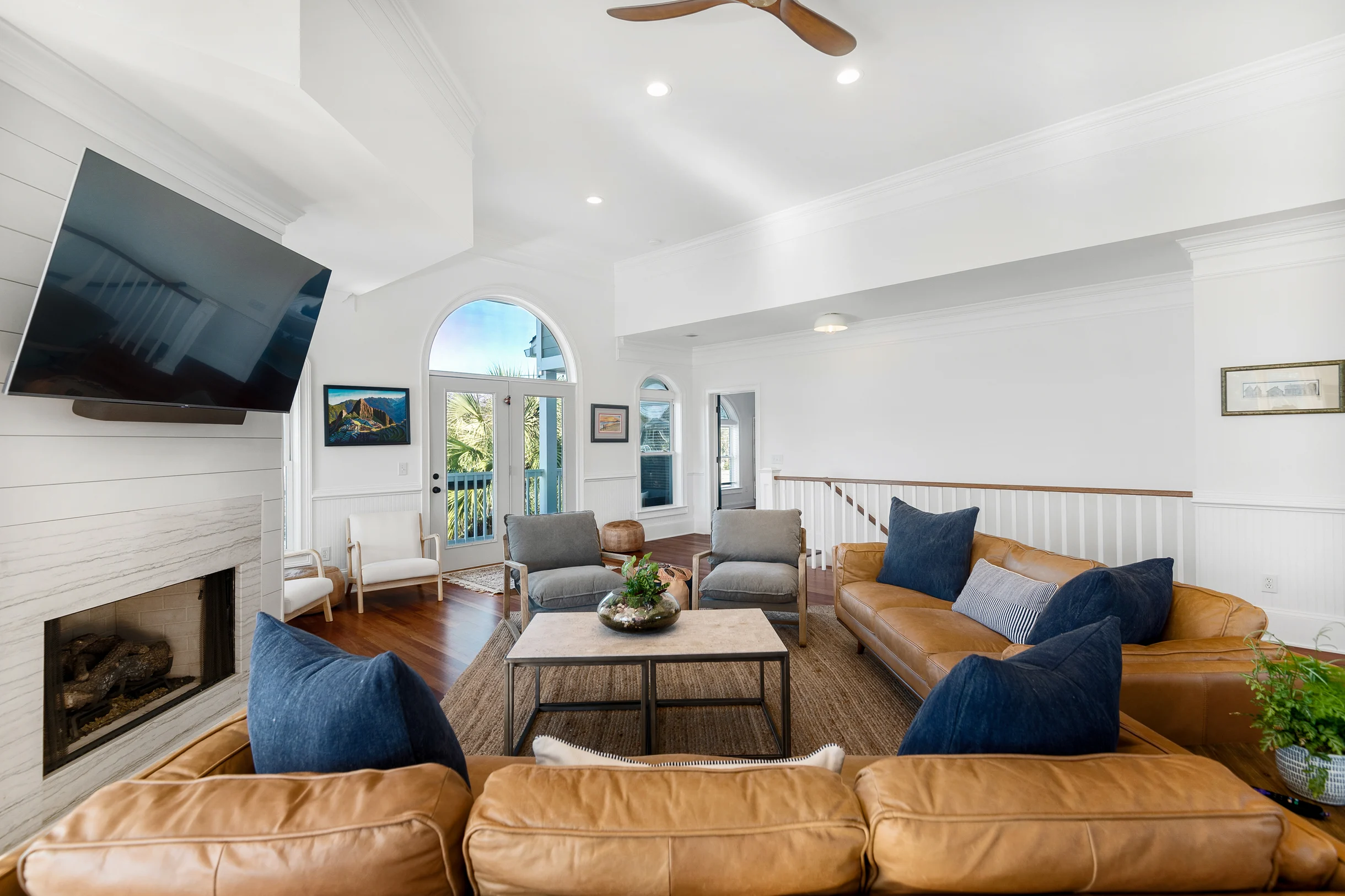 Wander Palms Island Glow #44