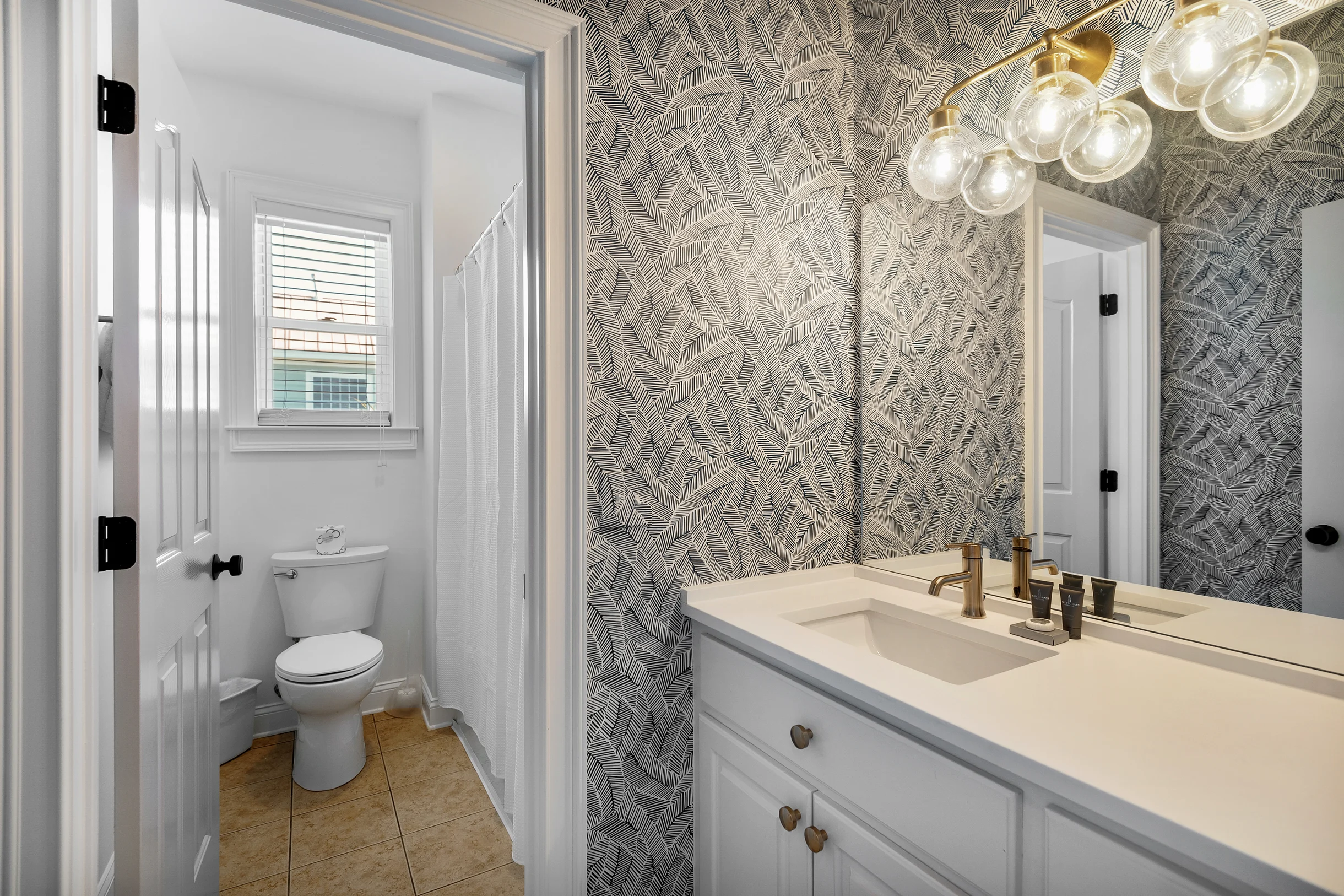 Wander Palms Island Glow #58