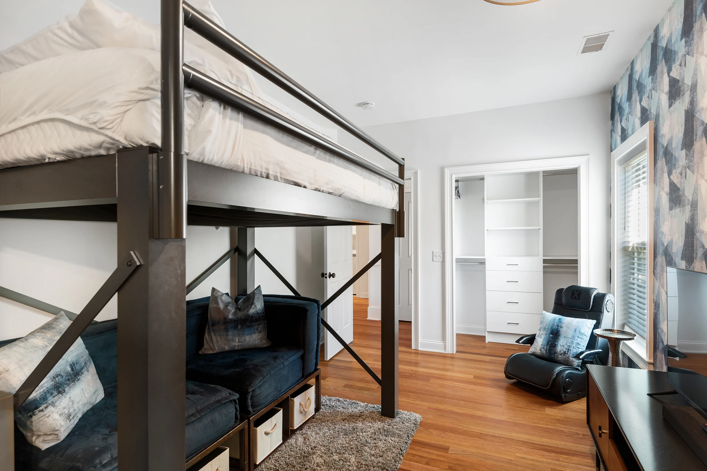 Wander Palms Island Glow #47