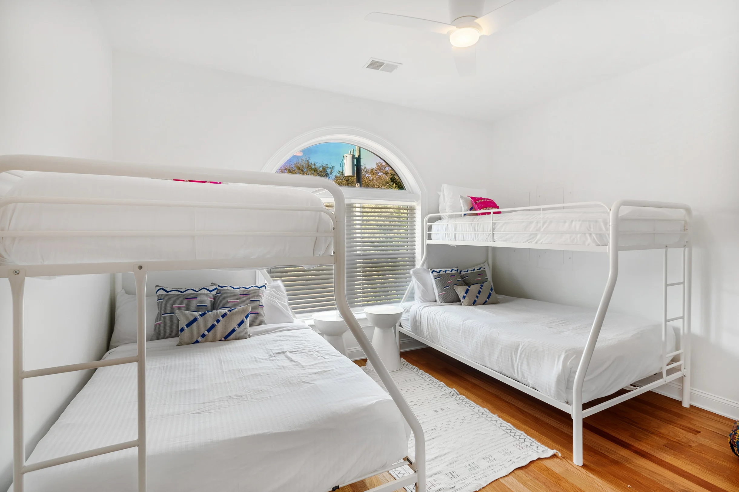 Wander Palms Island Glow #8