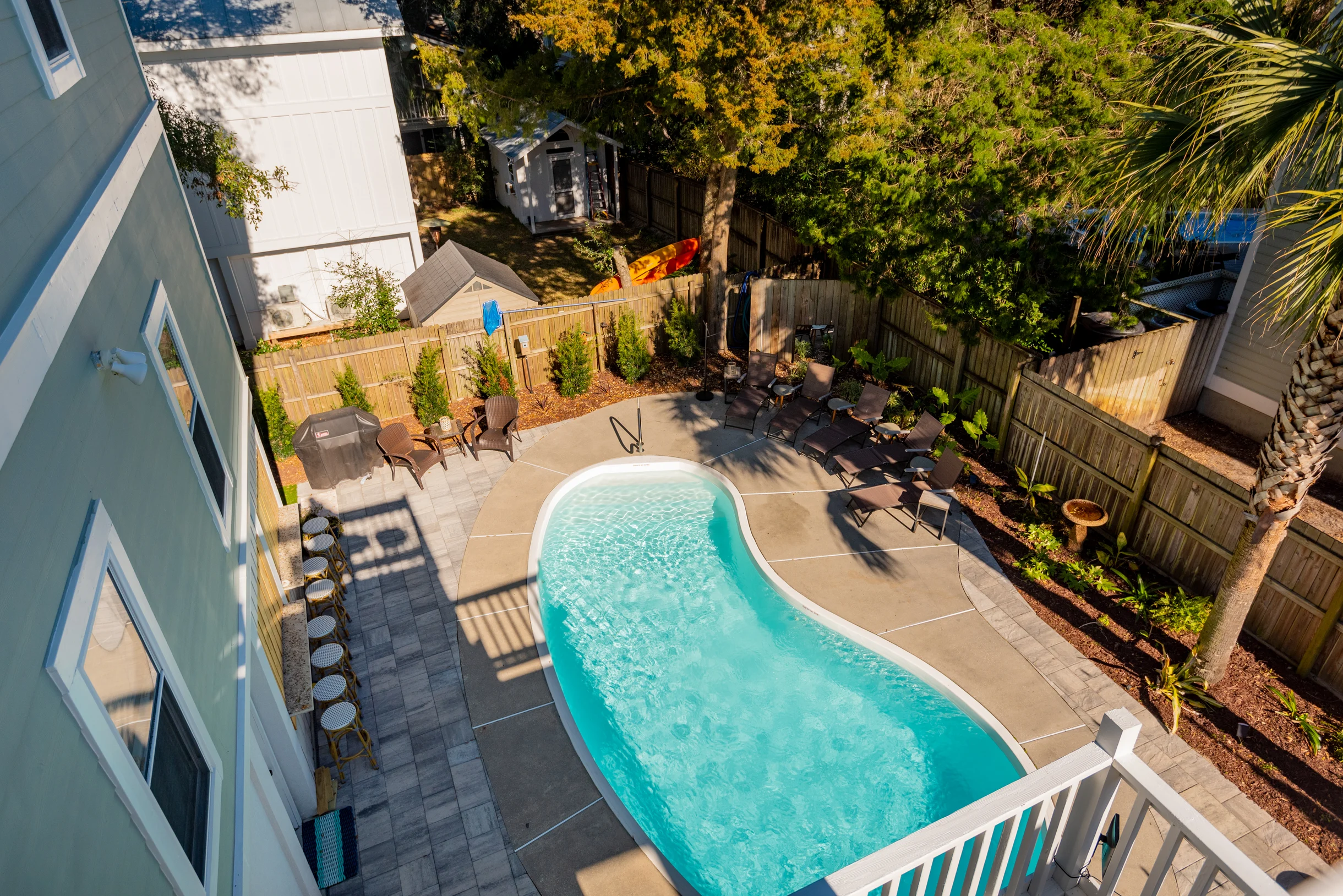 Wander Palms Island Glow #53