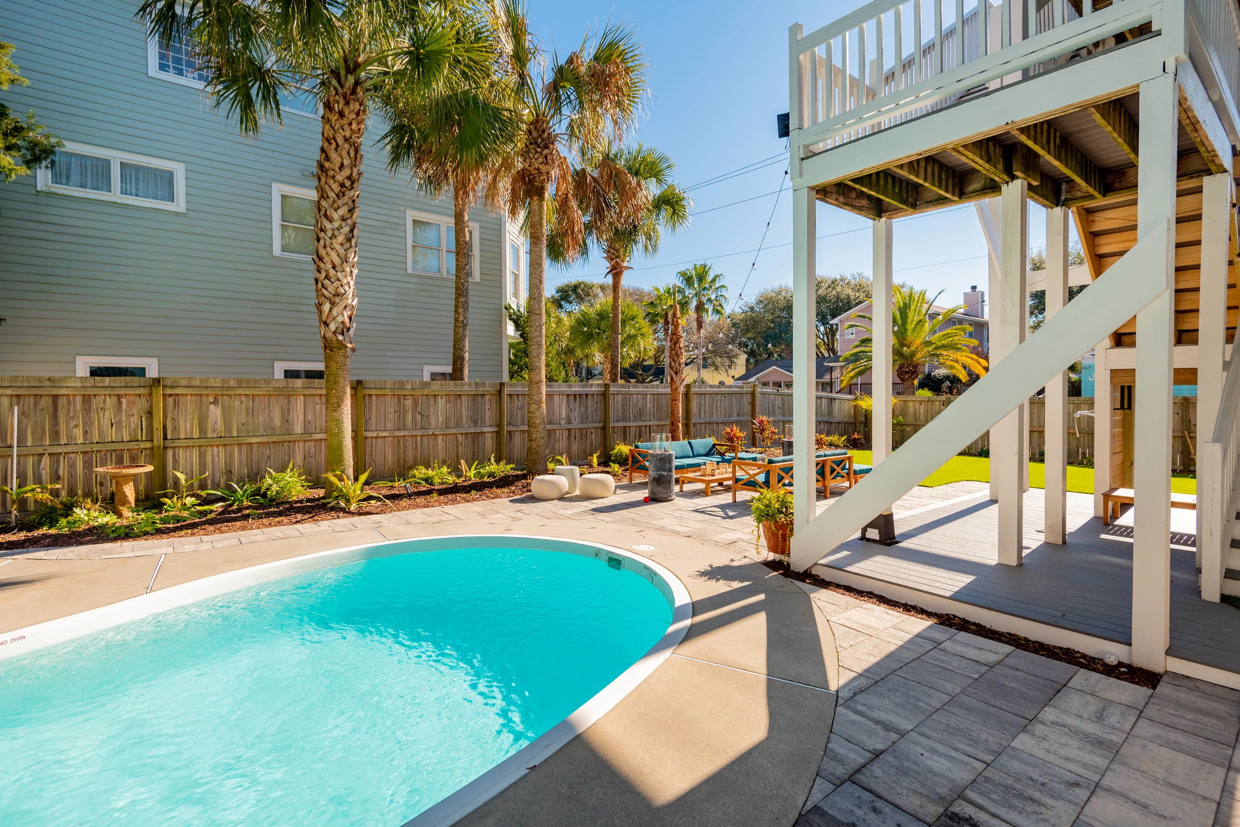 Wander Palms Island Glow #50