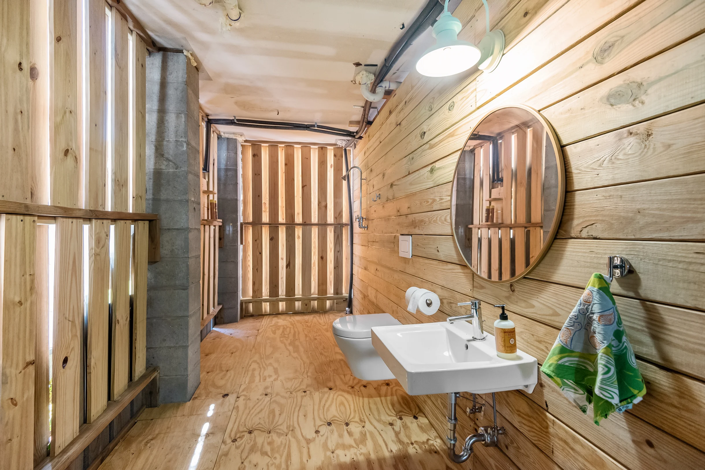 Wander Palms Island Glow #19