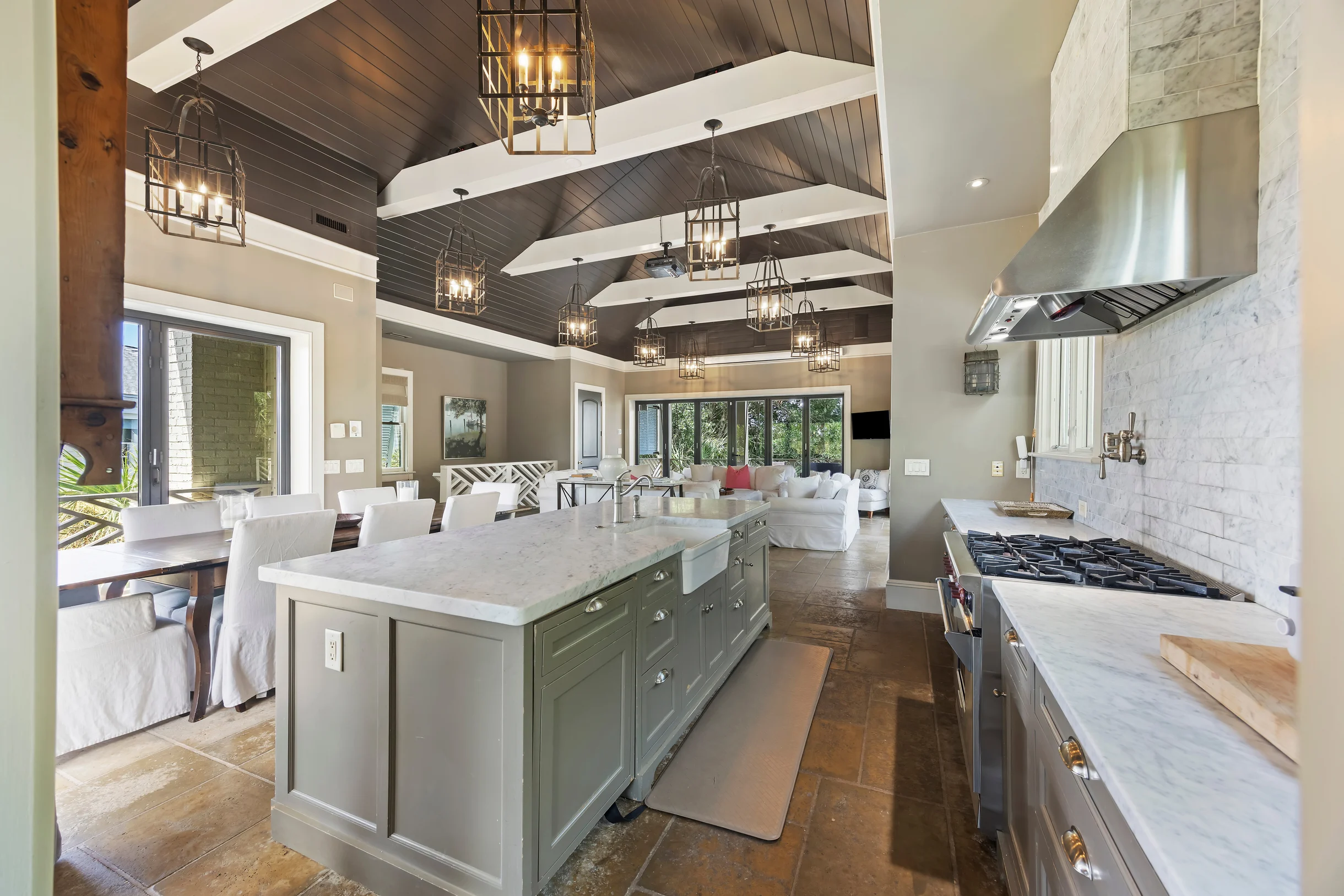 Wander Palms Golden Shores #11