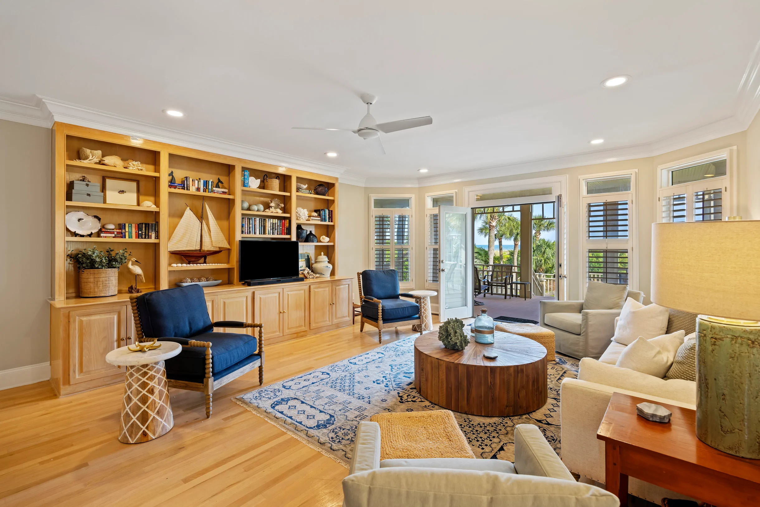 PALM3700: 3700 Palm Blvd. #44