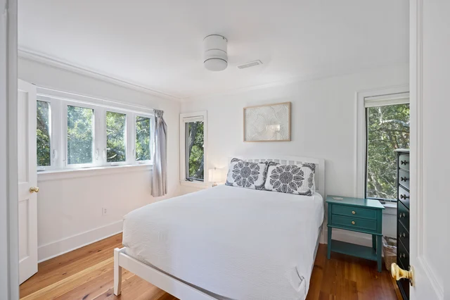 Bedroom 3 image 1
