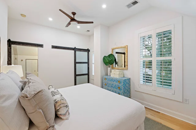 Bedroom 1 image 1
