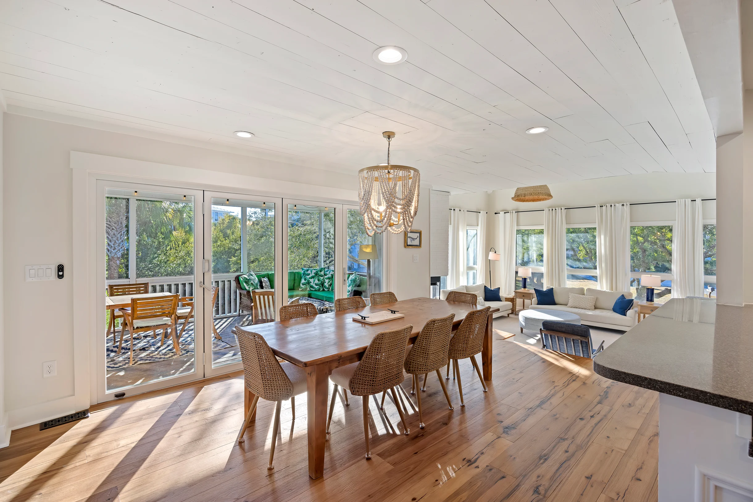 Wander Isle Glow #28