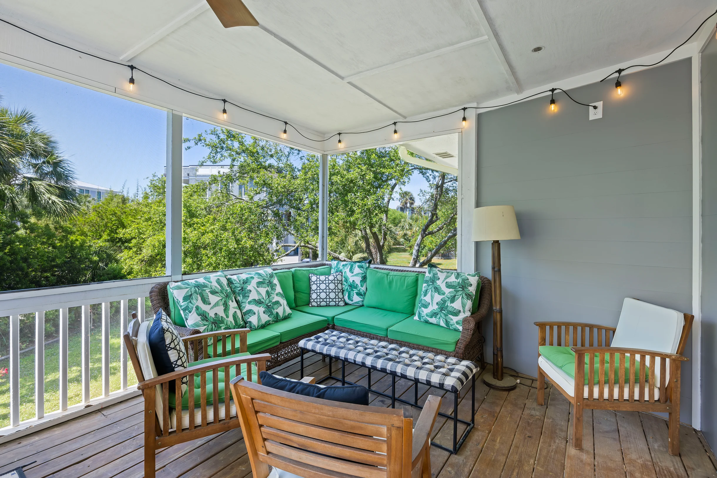 Wander Isle Glow #32