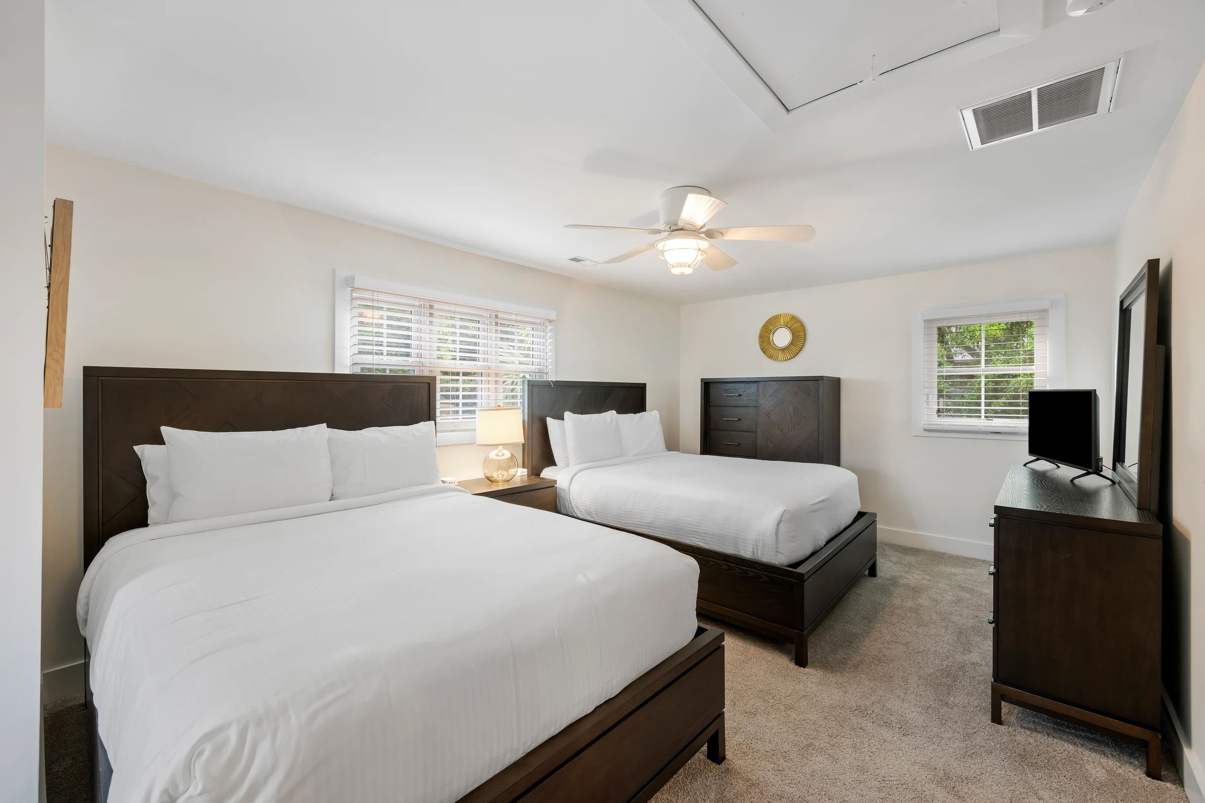 PALM4403: 4403 Palm Blvd. #49