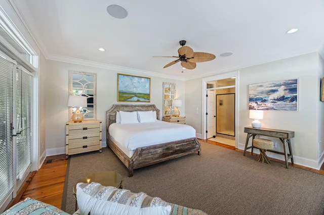 Bedroom 1 image 1