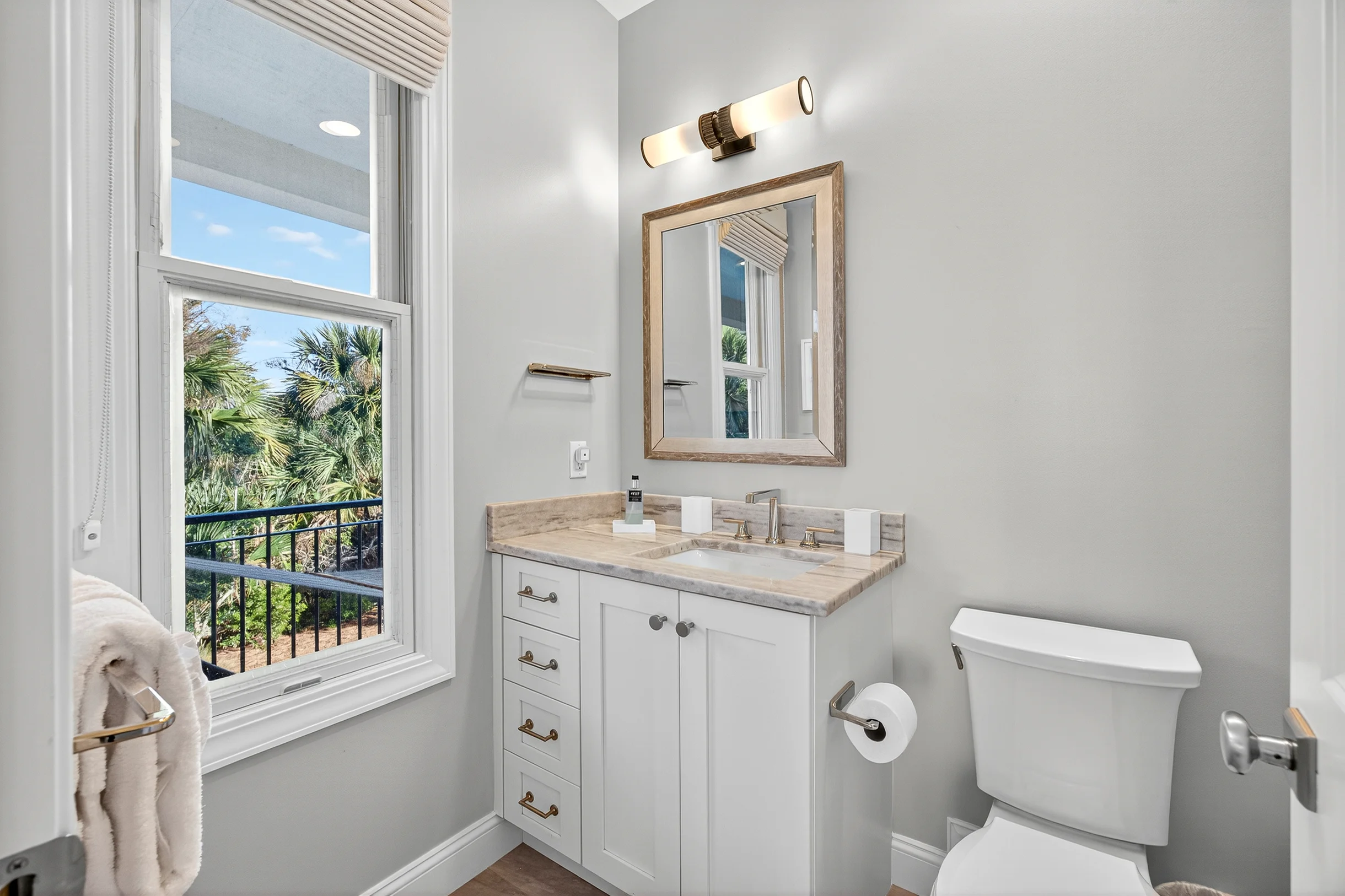 SI3733: 3733 Seabrook Island Road #11