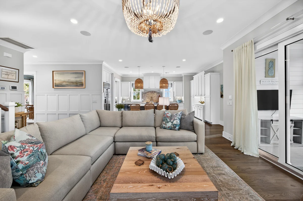 Wander Palms Marsh Glow