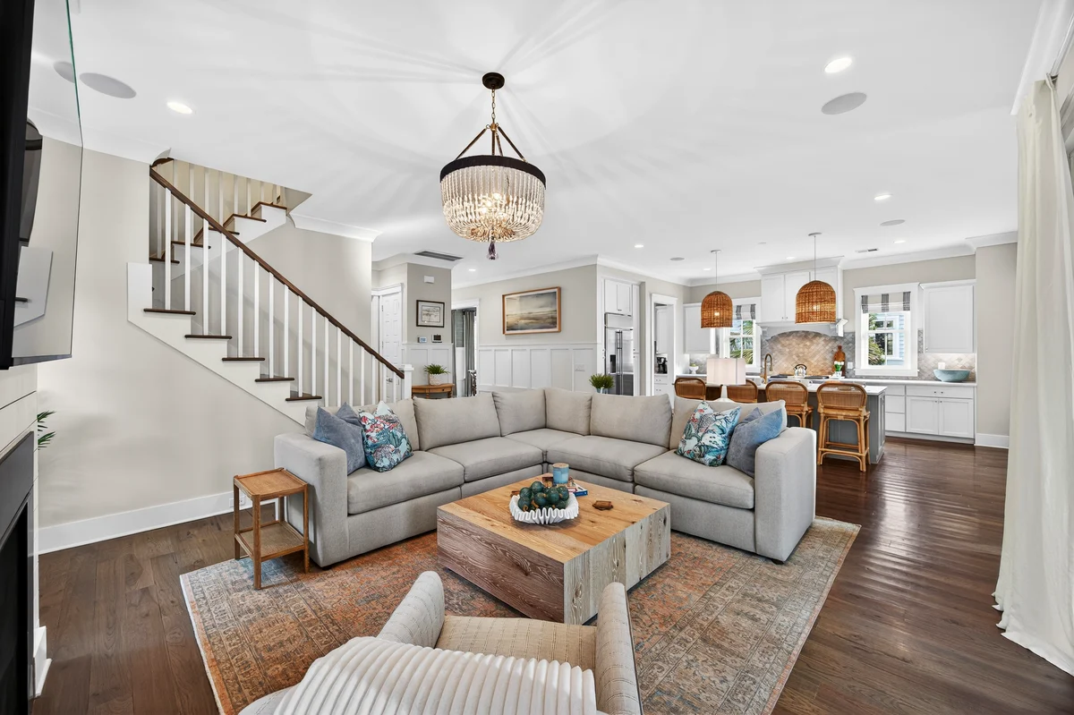 Wander Palms Marsh Glow