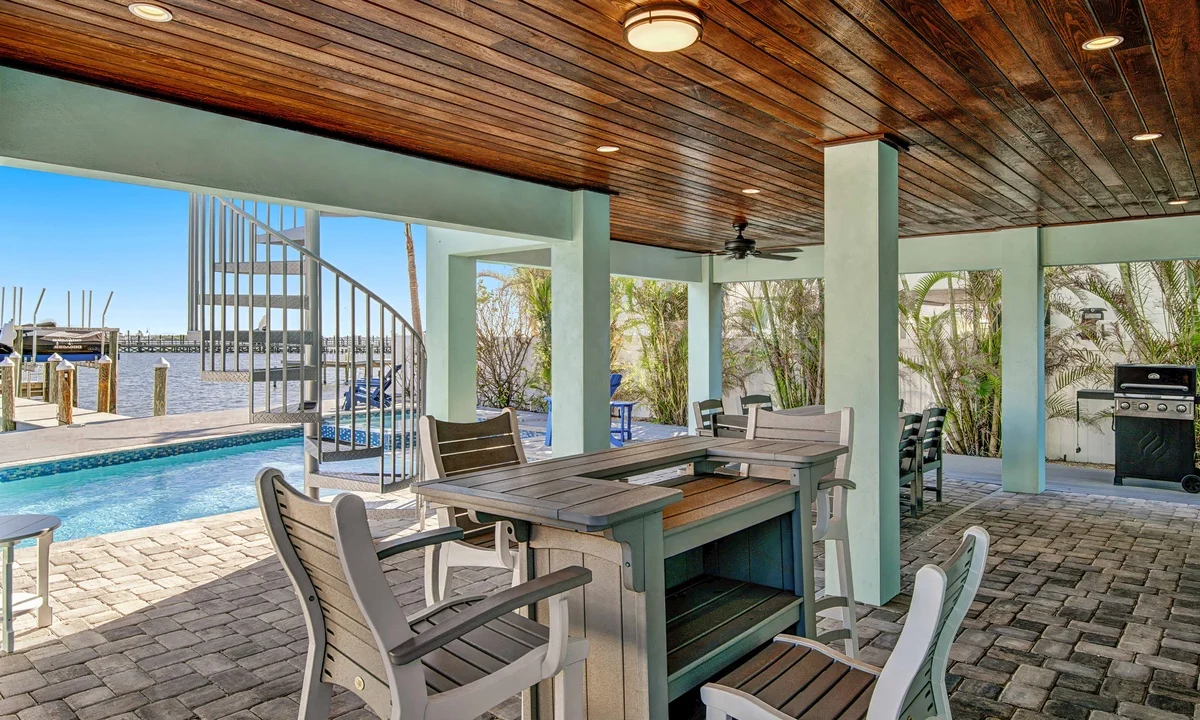 Wander Bradenton Escape #13