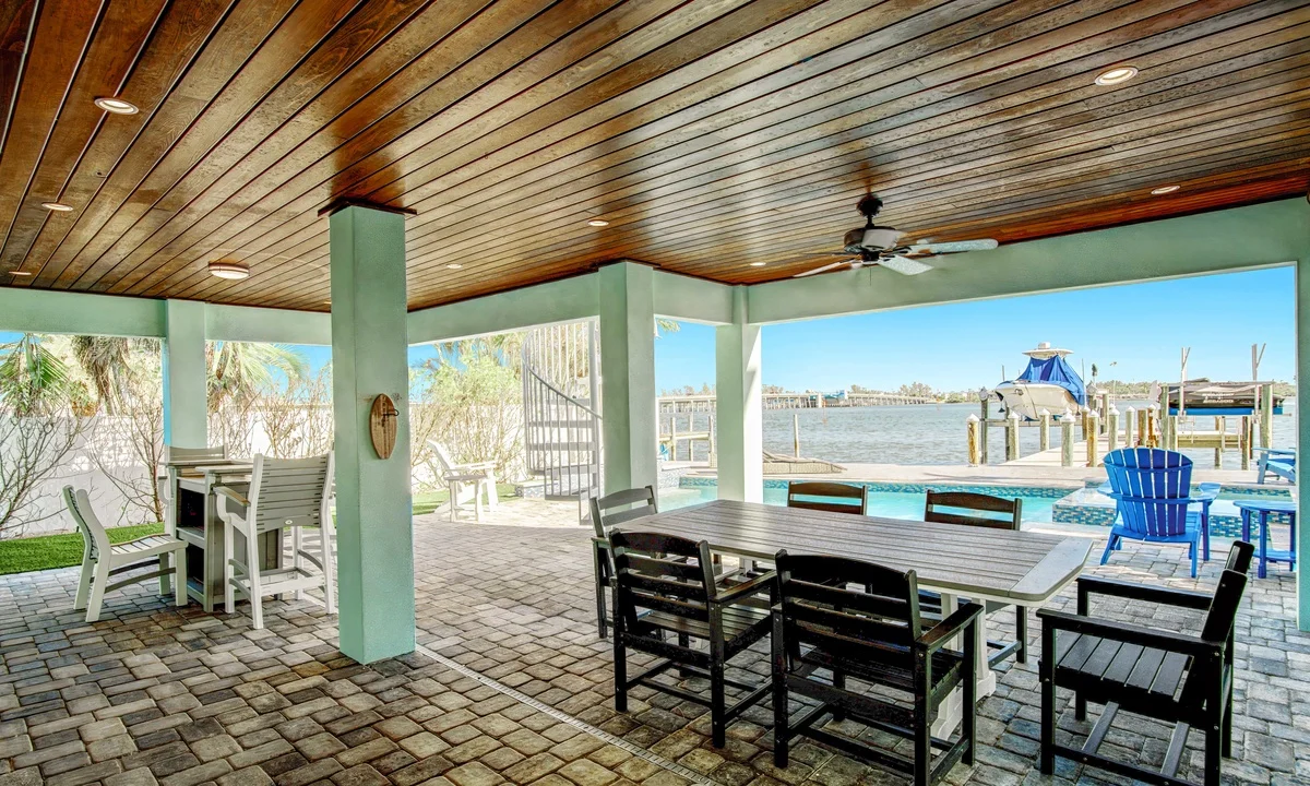 Wander Bradenton Escape #30