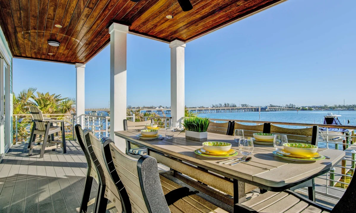 Wander Bradenton Escape #37