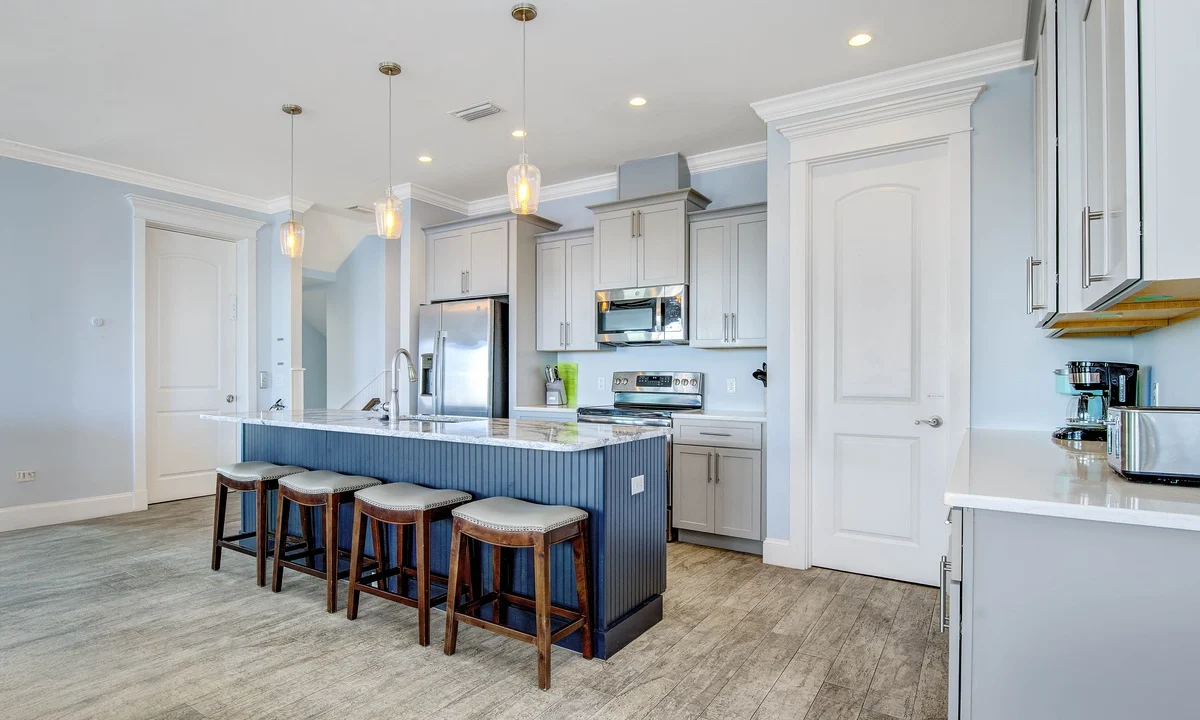 Wander Bradenton Escape #17