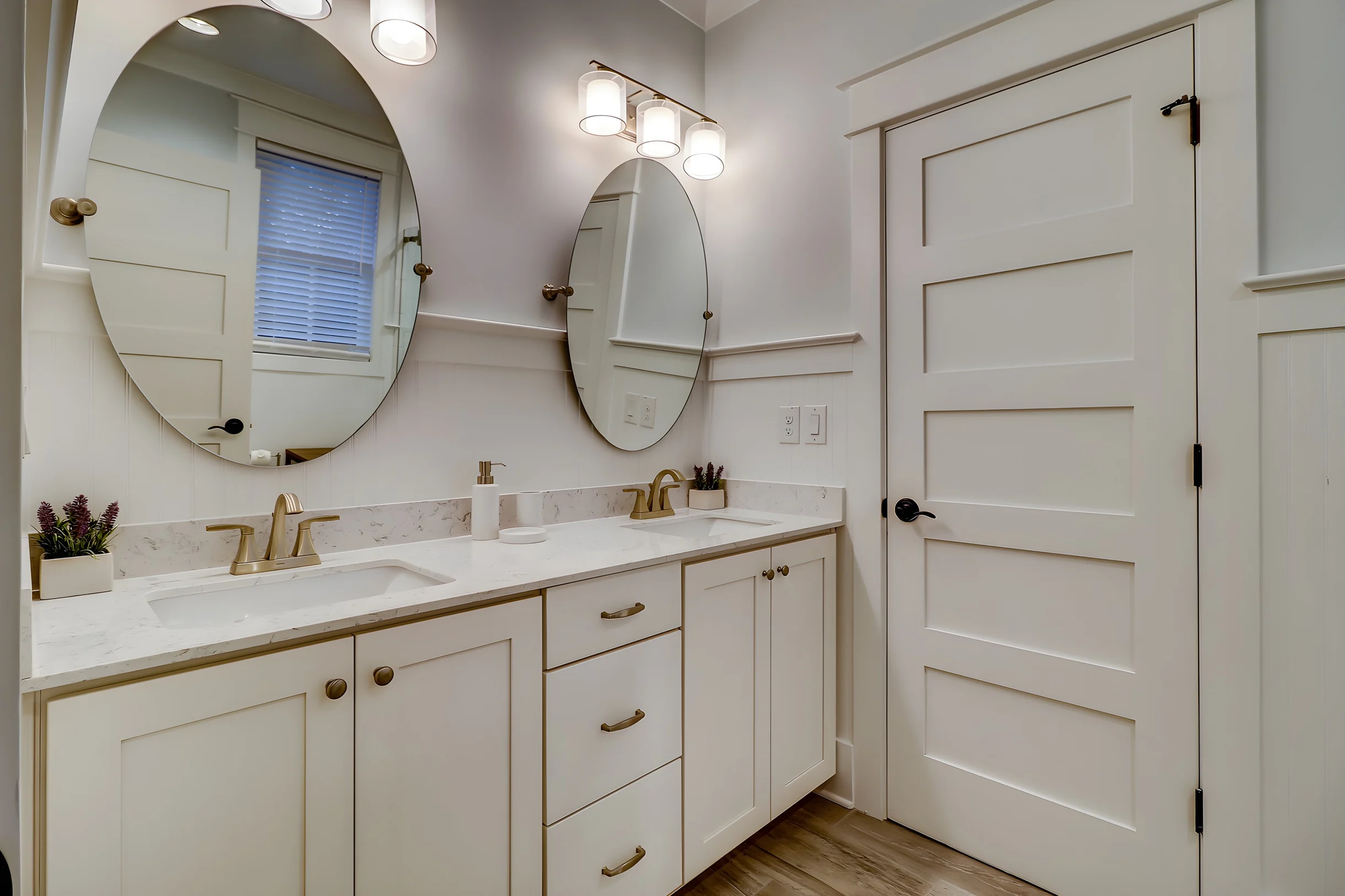 AV3-23: 3 23rd Avenue #22