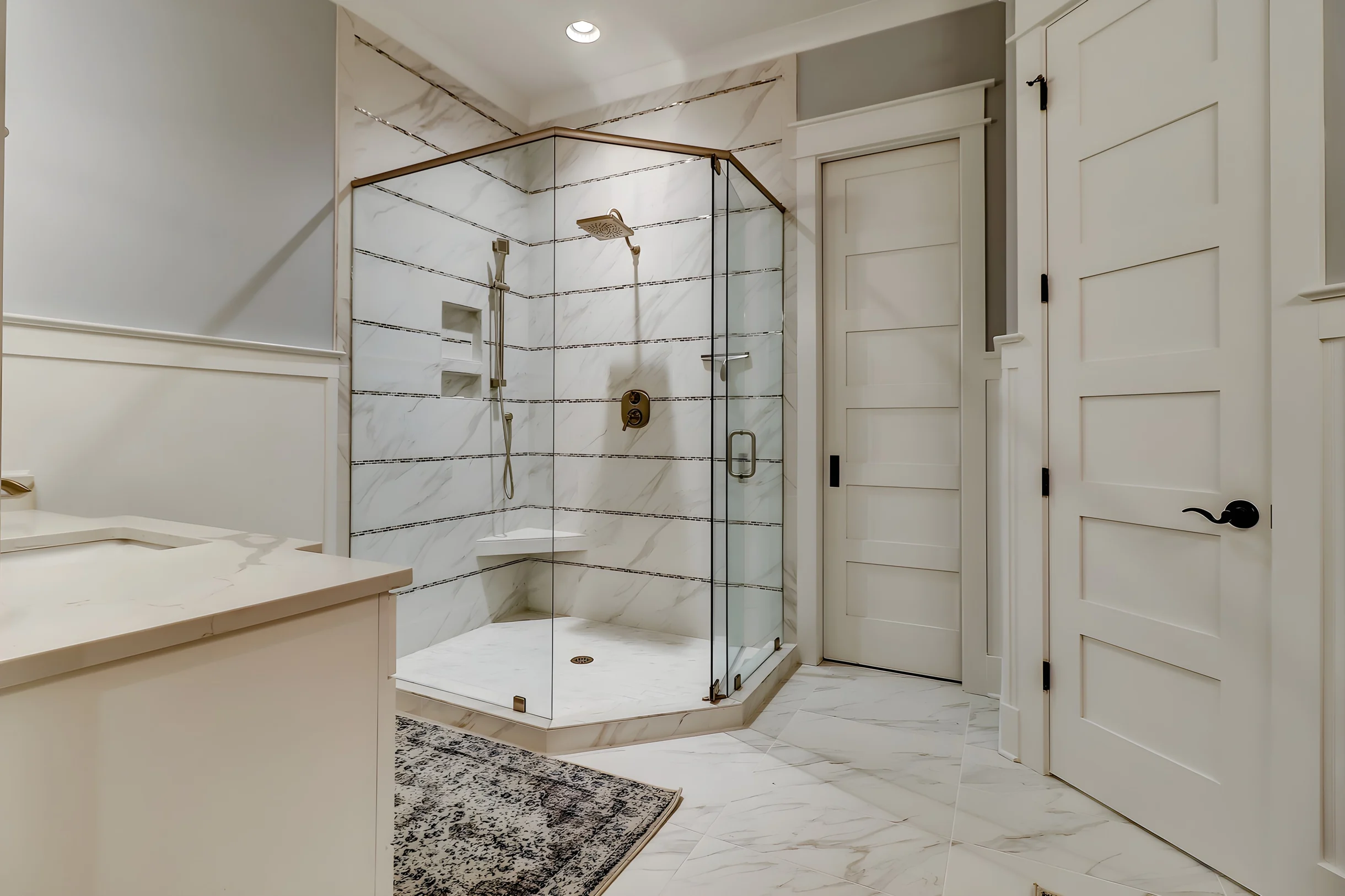 AV3-23: 3 23rd Avenue #36