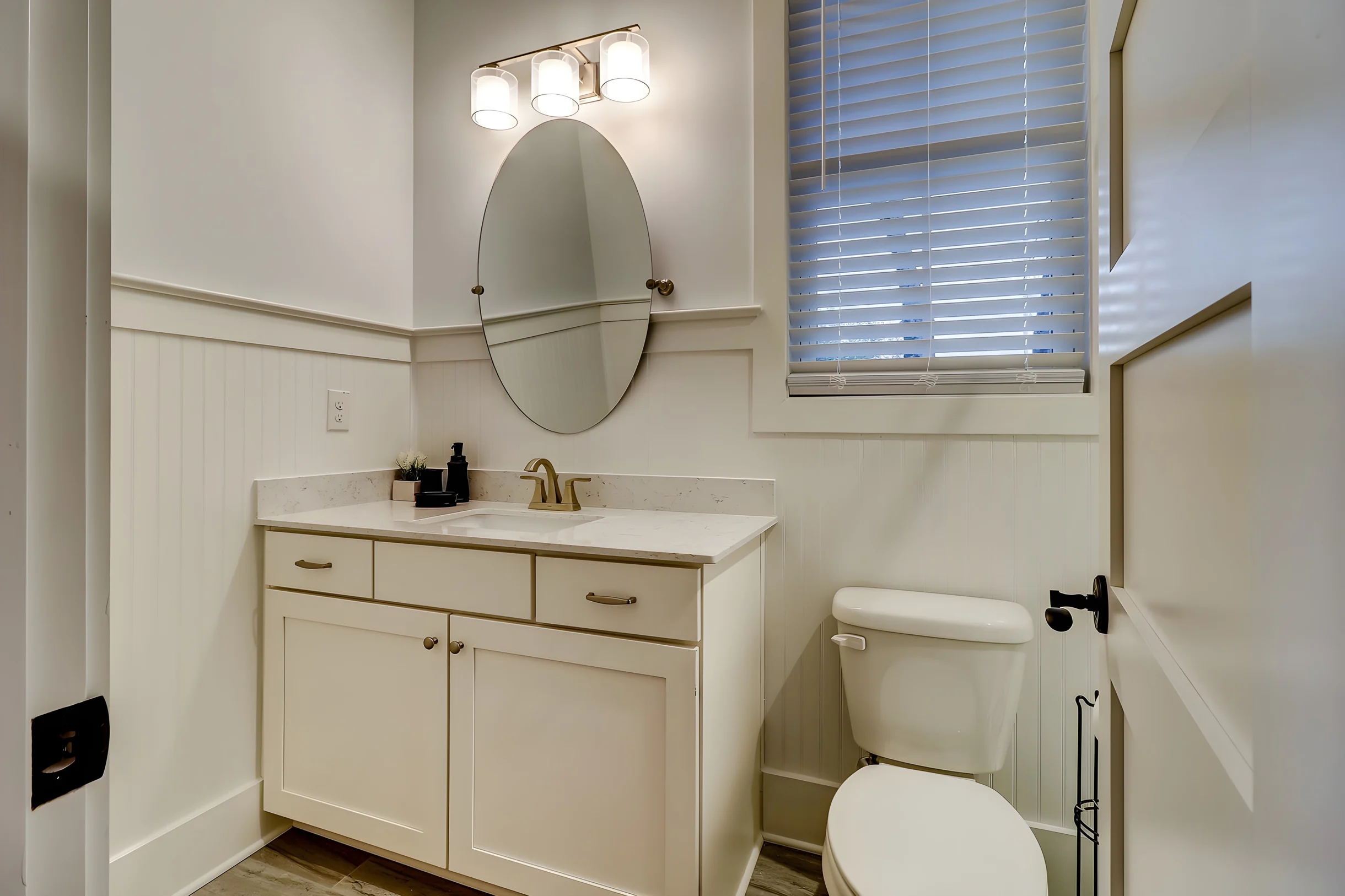 AV3-23: 3 23rd Avenue #17
