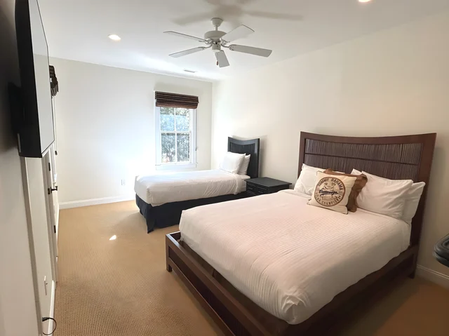 Bedroom 3 image 1