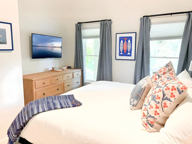 Bedroom 3 image 1