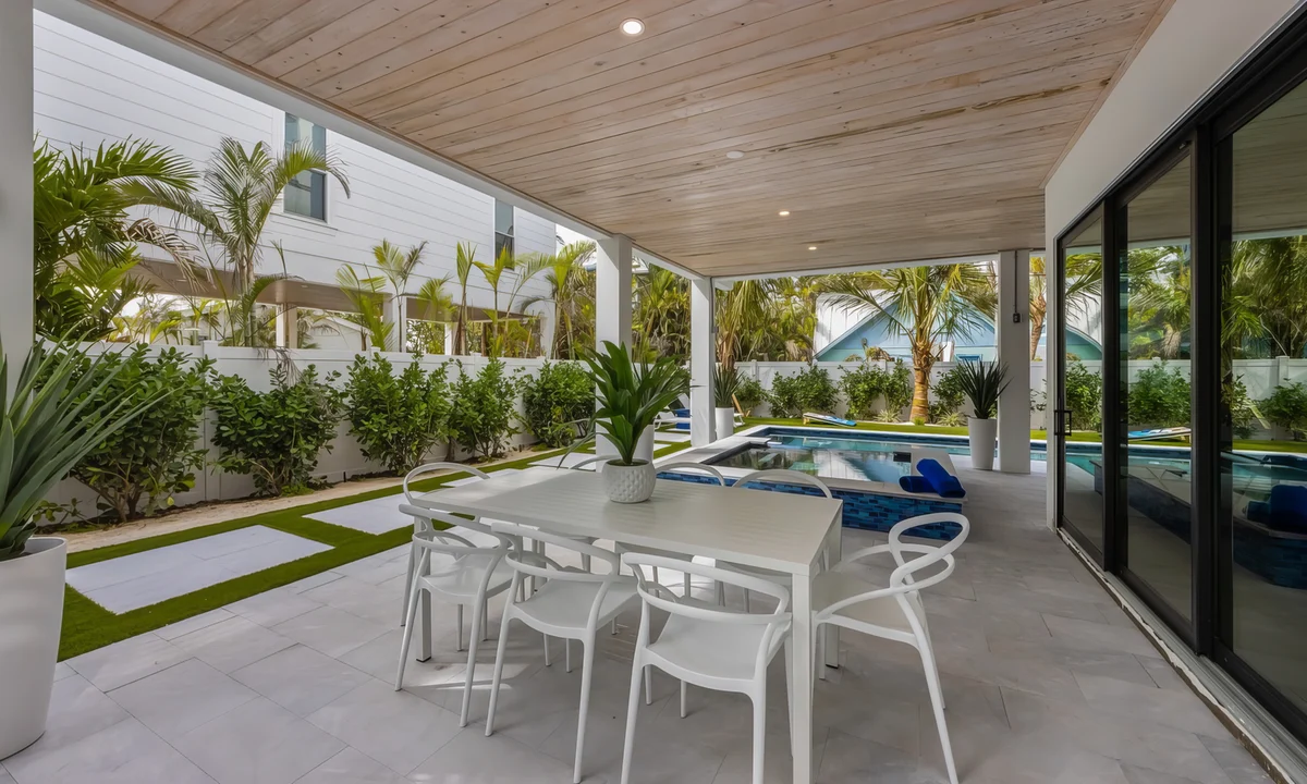 Patio image 1