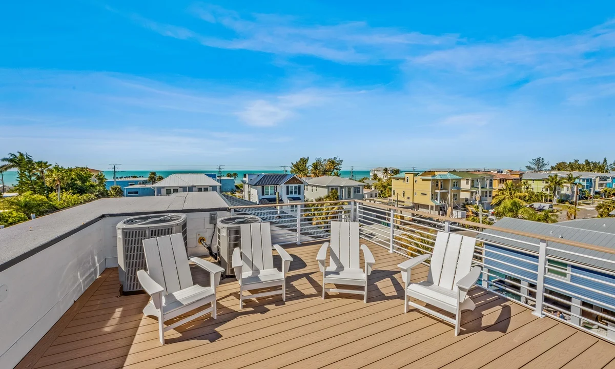 Wander Bradenton Beach Sanctuary #11