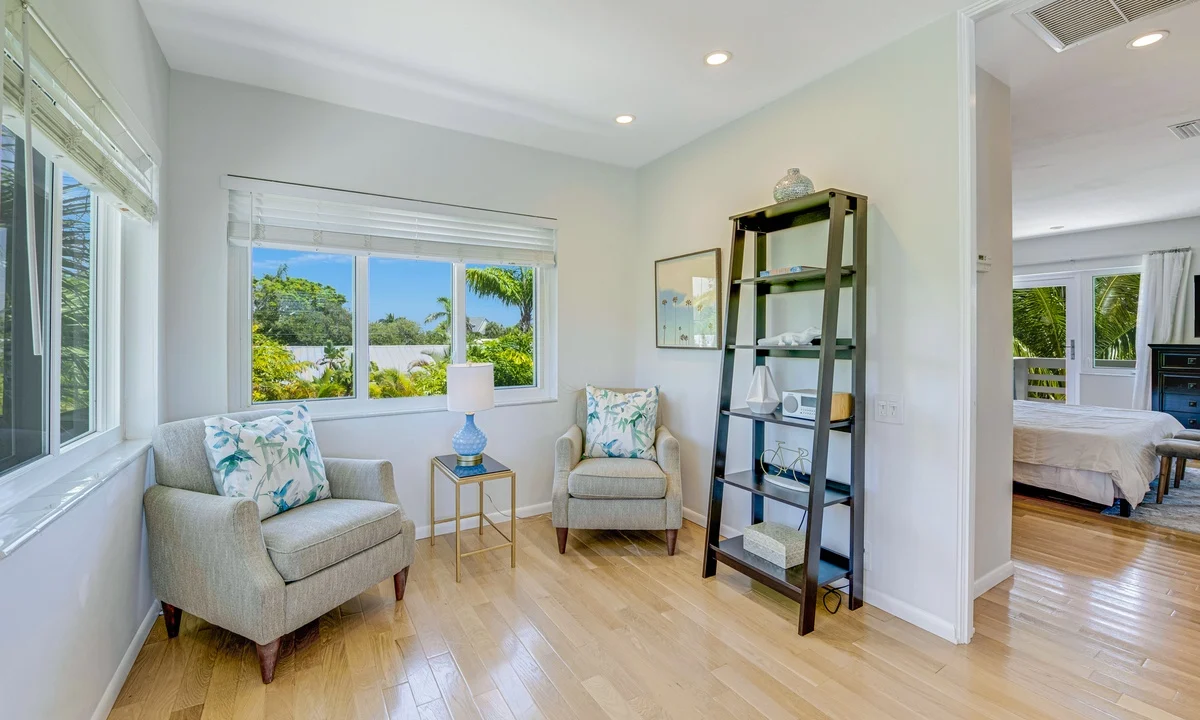 Wander Holmes Beach Palms #37